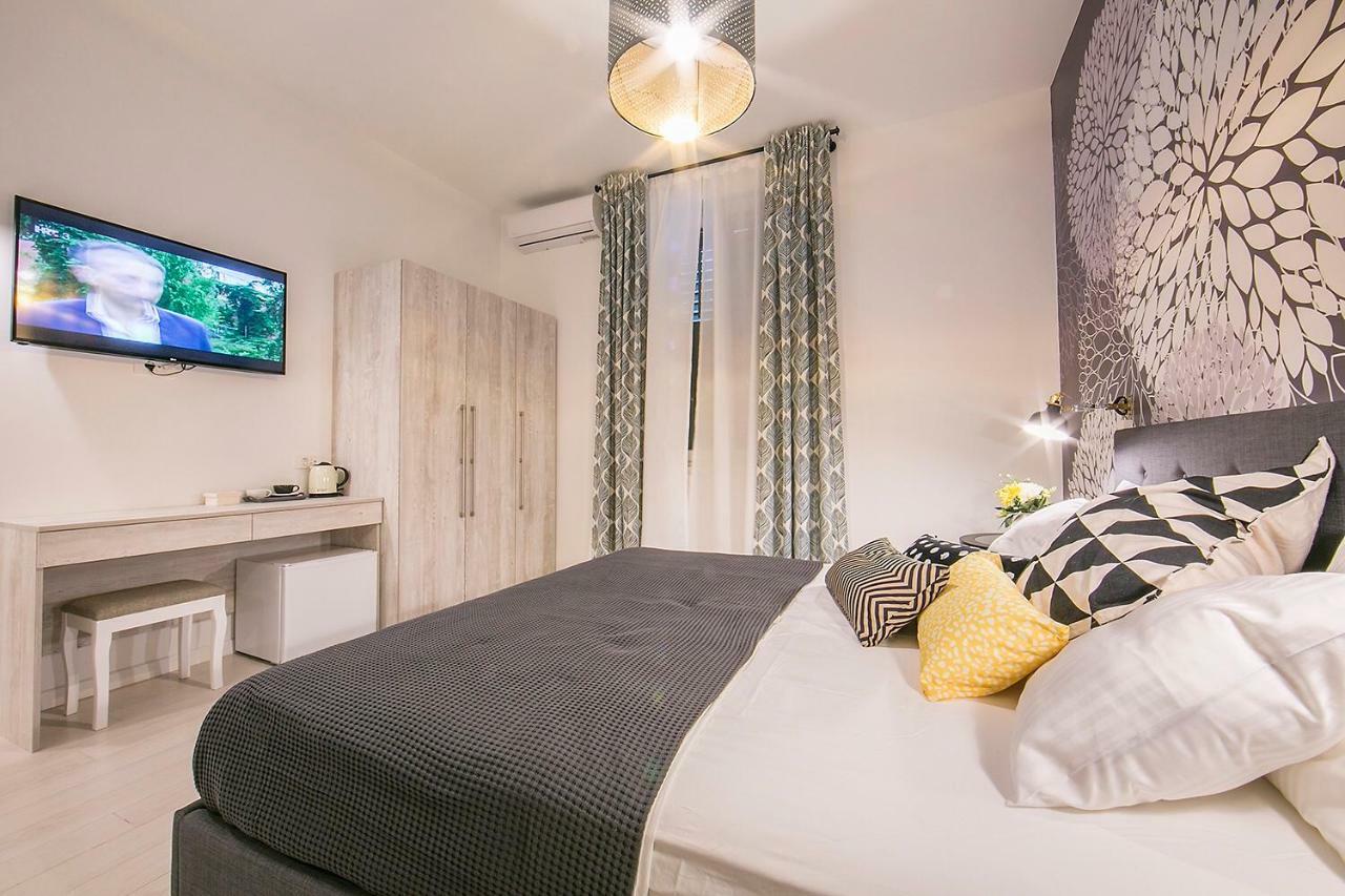 Rooms Nela Сплит Экстерьер фото